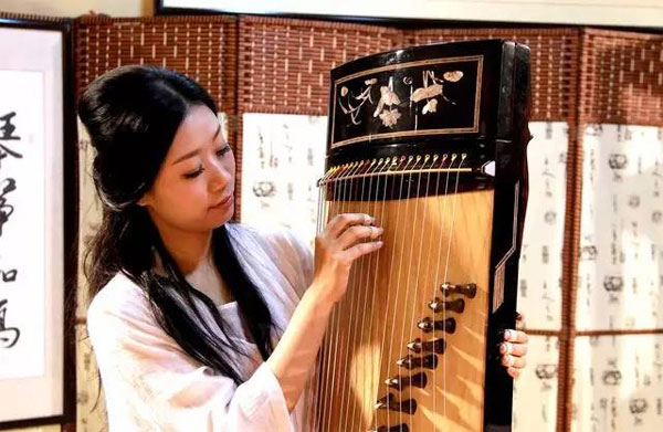 80后美女吳信行:賣“聲”創(chuàng)業(yè)之路?與公益并行? 80后美女吳信行:賣“聲”創(chuàng)業(yè)之路?與公益并行?